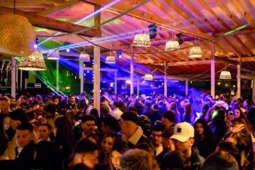 venit, văzut, fugit. Din 65.000 de turiști, doar 17.500 s-au cazat pe litoralul românesc