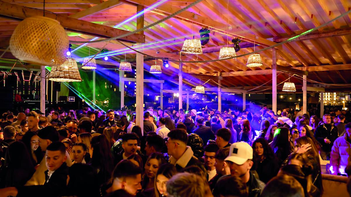 venit, văzut, fugit. Din 65.000 de turiști, doar 17.500 s-au cazat pe litoralul românesc