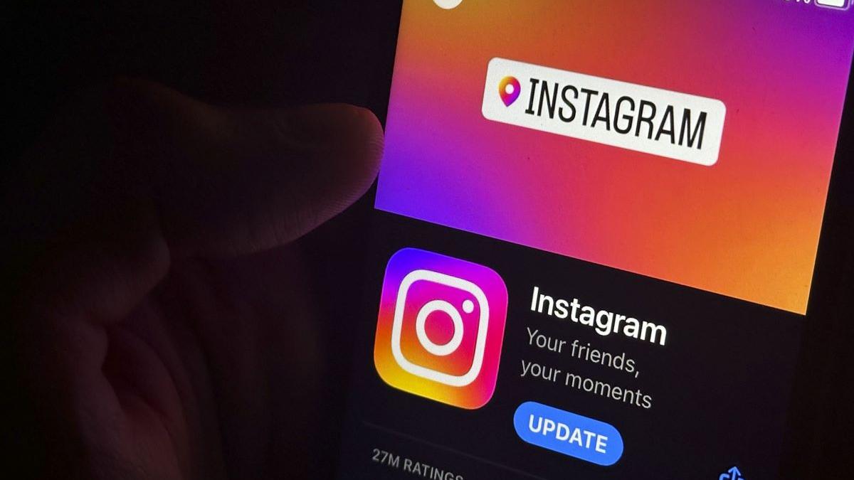 Instagram vinde prietenii înainte de facultate. Afacerea din spatele anxietății Generației Z