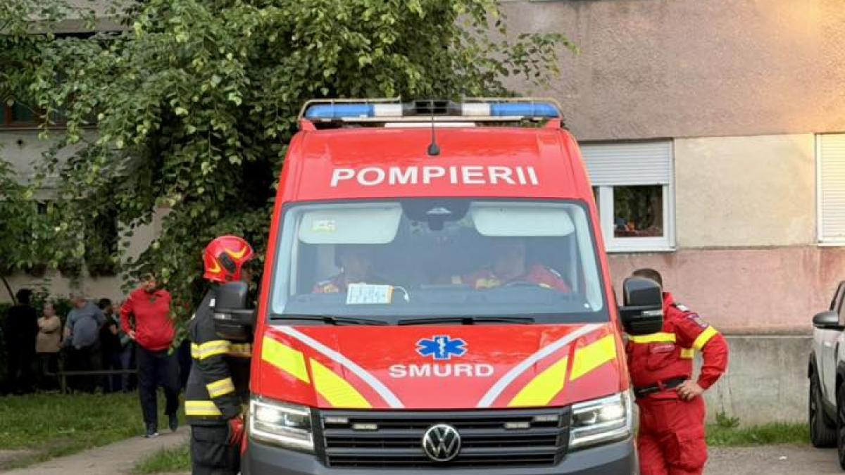 Soțul mort, soția în stop cardiac. Incendiu criminal la Satu Mare