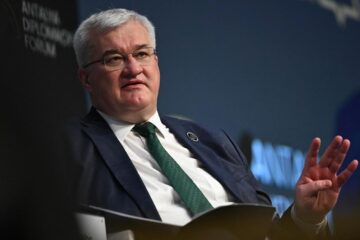 Ucraina și Ungaria organizează consultări privind minoritatea maghiară