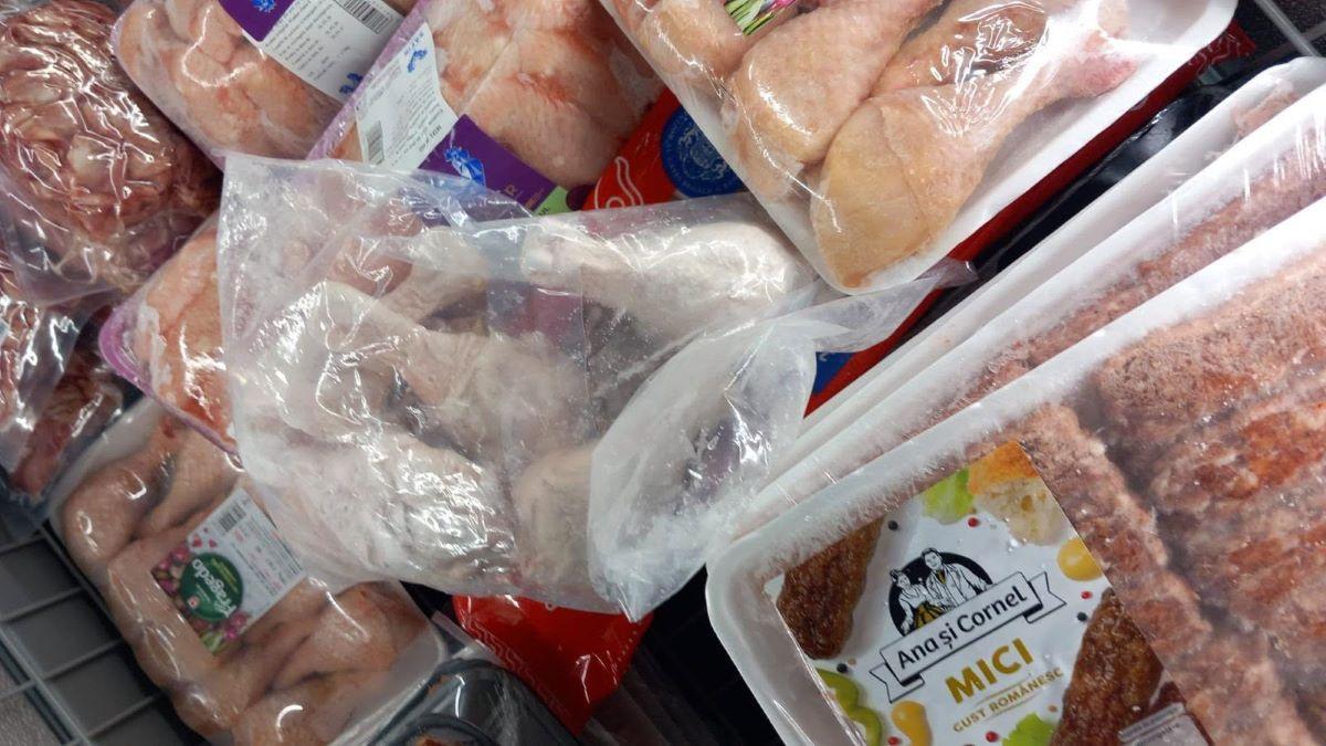 Ambalajele din plastic ne contaminează alimentele din frigider
