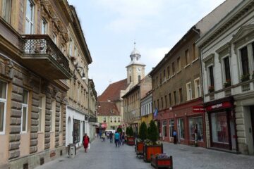 Ce orașe aleg românii pentru o viață mai bună? Localitățile medii urcă în clasamentul calității vieții