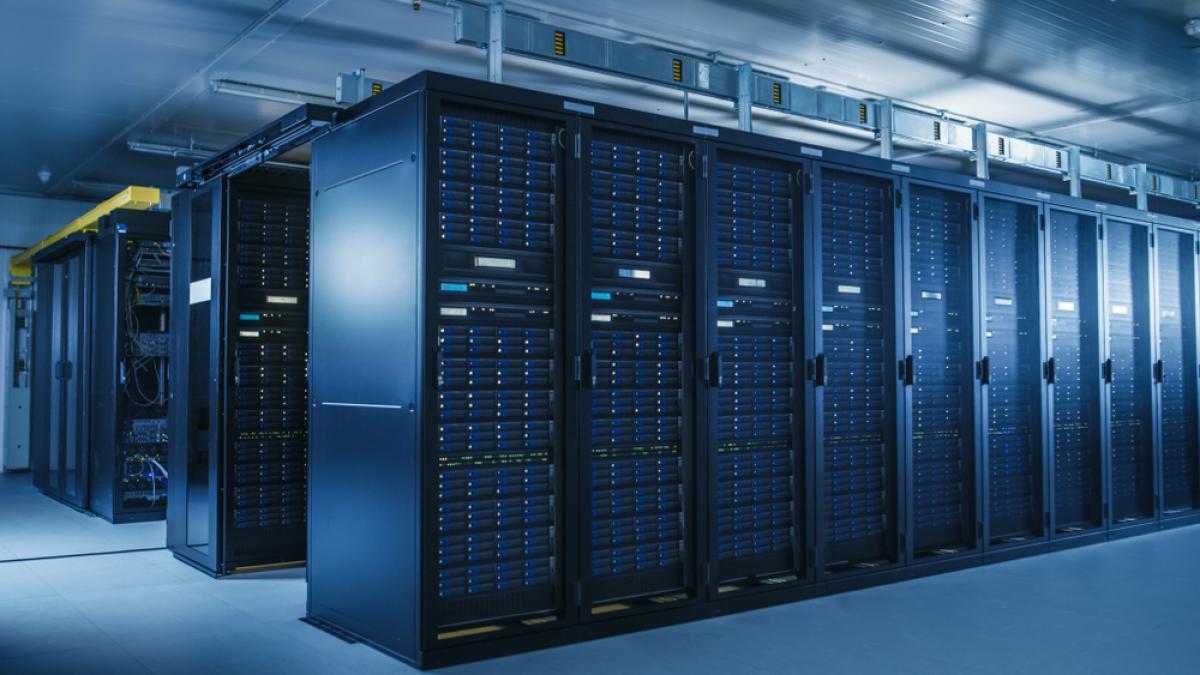 De ce latența și conectivitatea unui data center contează mai mult decât crezi