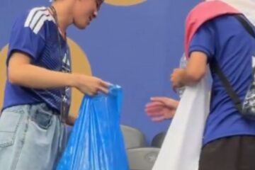 Suporterii Japoniei au curățat tribunele după meciul cu Olanda
