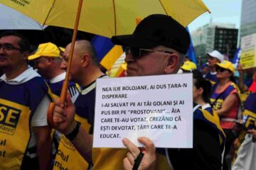 Profesorii au luat 3 la salarizare. Sunt mai aproape de muncitorii necalificați, pe grilă