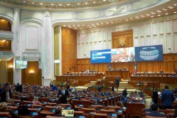 Marile rupturi politice. „Divorț” în tabăra lui Georgescu, demisii din AUR, racolări din SOS și POT. Se prefigurează un nou partid