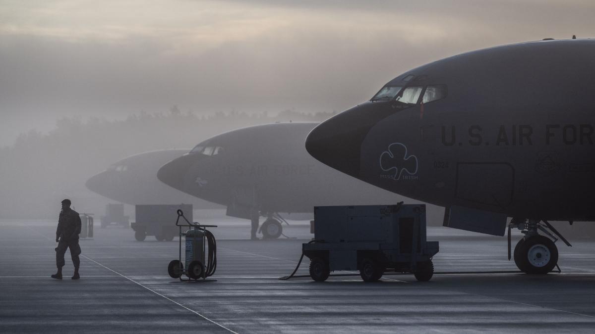 SUA intenționează să reducă numărul avioanelor și navelor de război pentru operațiunile în Europa