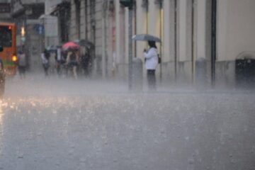 Avertizare de vreme rea. Cod galben de furtuni în mai multe regiuni din țară