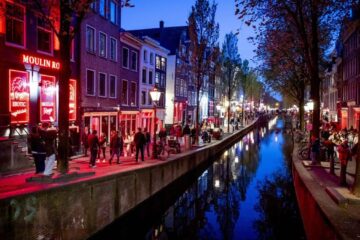 „Cartierul Roșu era al lor”: O grupare românească a exploatat zeci de femei la Amsterdam
