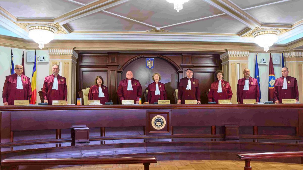 CCR amână verdictul în disputa Grindeanu-Bolojan pe tema competențelor Executivului