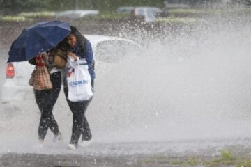 Cod galben de ploi și vijelii în Capitală. Temperaturile rămân ridicate