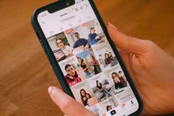 De ce nu te poți opri din scroll pe TikTok. Secretul algoritmului care îți influențează alegerile în fiecare zi