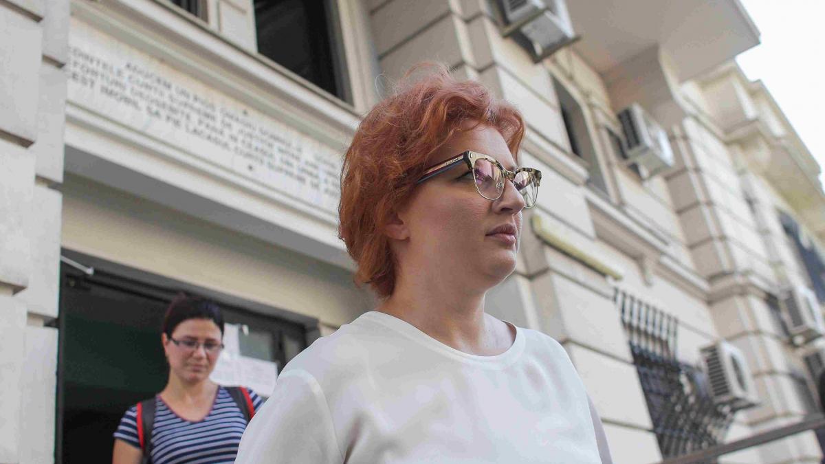 Afaceri în familia Băsescu: Firma trece, duba rămâne