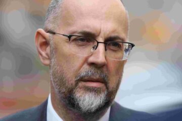 UDMR propune un „guvern de armistițiu” pentru a debloca criza politică de la București