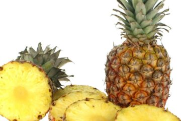 Metoda în 4 pași care te ajută să tai perfect un ananas