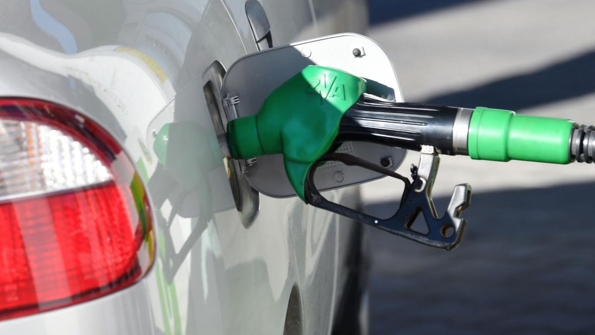 Când atinge motorina 10 lei litru în România? Avertismentul unui expert în energie