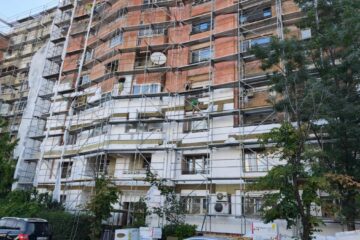 REPORTAJ: Salahor pentru o zi în construcții. ​​​​​​​Când ridici 180 de găleți cu ciment până acolo unde începe cerul și n-ai ce pune pe masă