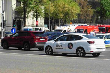 Reglementările propuse pentru transportul alternativ vin din legea taximetriei