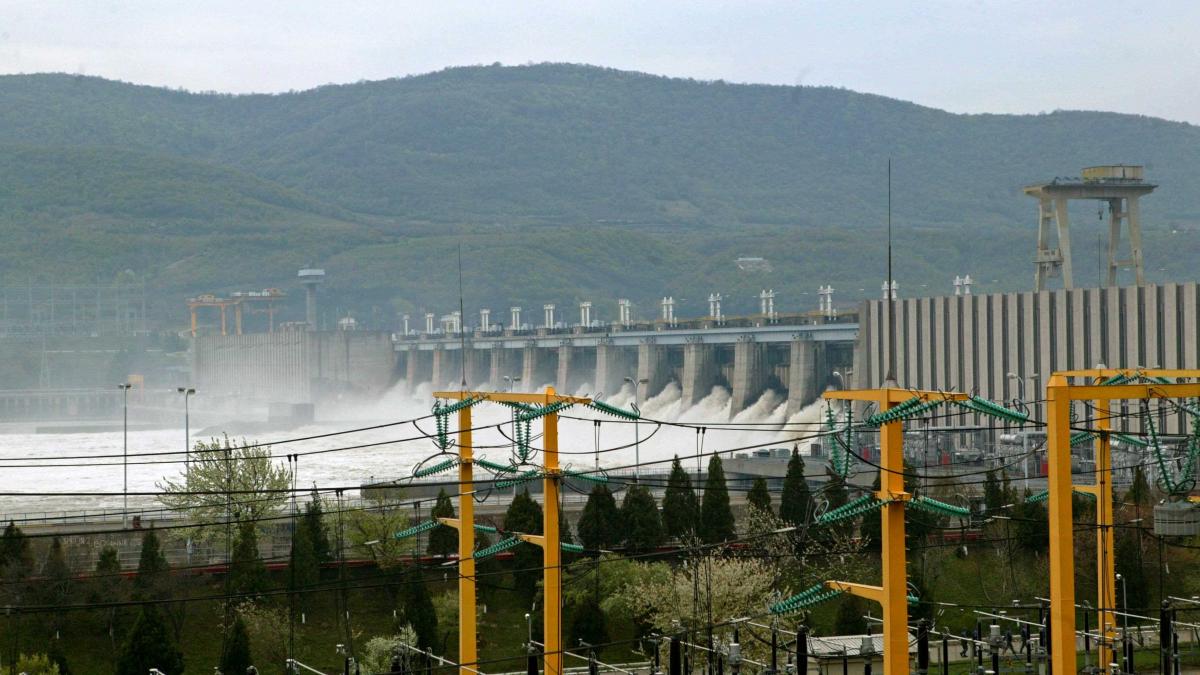 România trece pe baterii? Hidrocentralele sunt „bateriile climatice” ale României