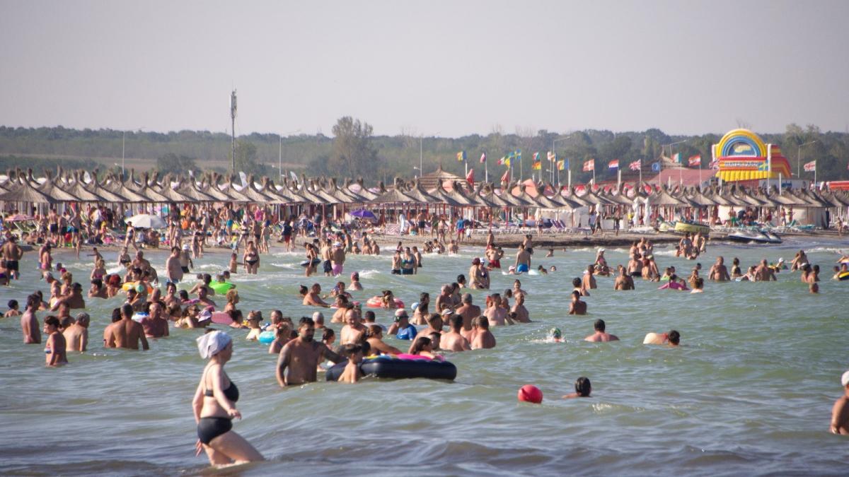 Apa mării s-a răcit brusc la Constanța. Ce trebuie să știe turiștii