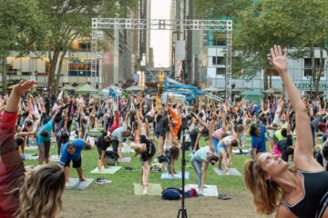 Yoga chiar face bine tuturor? 