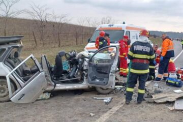 Accident grav pe DN 6, în Caraș-Severin: un om a murit, alte două persoane au fost rănite. Trafic blocat