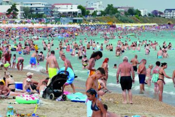 Agențiile de turism, speriate de valul de ură și informații false despre litoralul românesc