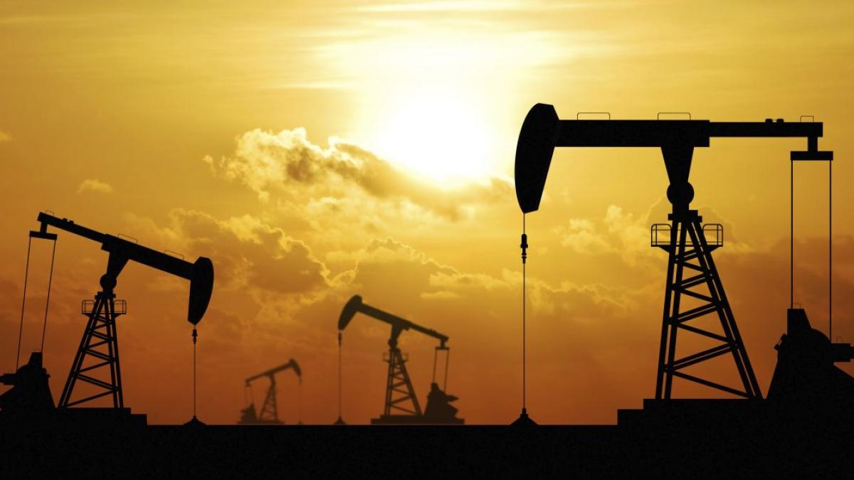 Alertă pe piața energiei: Petrolul se scumpește masiv din cauza blocajului din Strâmtoarea Ormuz