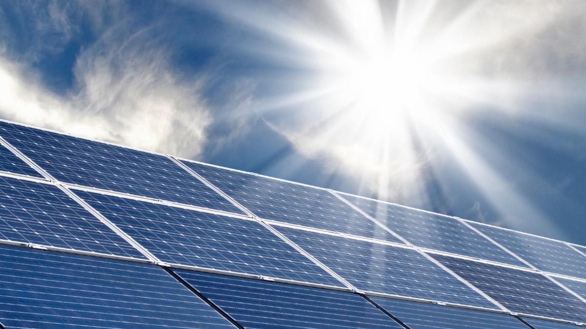 Eclipsa de Soare taie aproape 10.000 MW din producția Europei. Impact pentru România