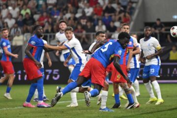 FCSB revine spectaculos de la 0-2 și salvează un punct cu Farul. Echipa din Berceni ratează victoria, dar urcă pe primul loc în Superligă