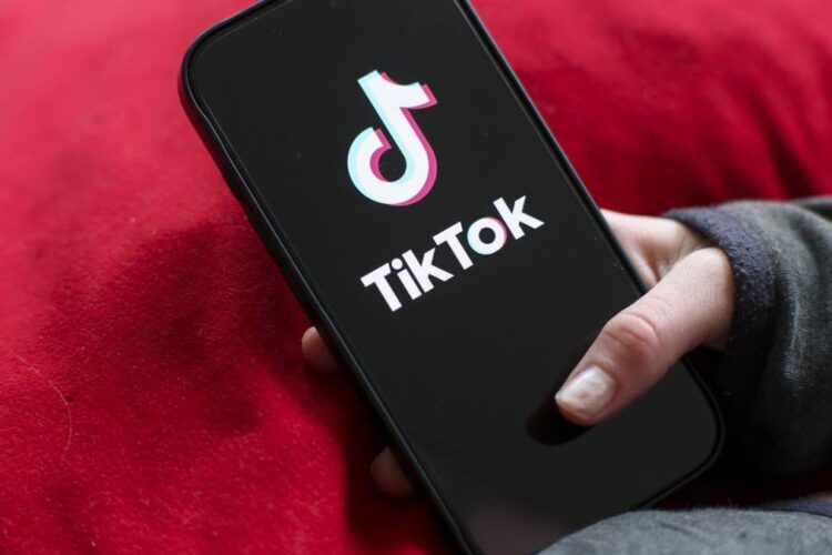 Imagini șocante pe TikTok: Cât de repede pot reacționa platformele la conținutul nociv?