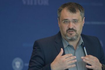 Înjurături de mamă, de la senatorul USR Cristian Ghinea pentru CSM. Justiția reacționează penibil
