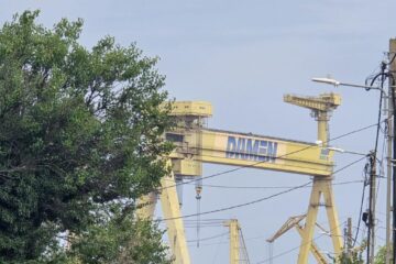 Manevre de cumpărat pe 2 lei Șantierul Naval Mangalia
