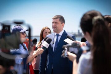 Transportul feroviar nu se oprește: Metrorex și CFR scapă de restricțiile energetice, anunță Miruță