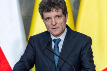 Nicușor Dan anunță investiții de miliarde pentru găzduirea trupelor SUA