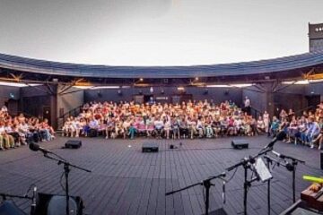 „Nopți de vară, sus, pe teatru”. Se redeschide Amfiteatru TNB!
