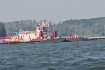 Operațiunea de scufundare a celor patru barje în Dunăre s-a încheiat. Când se vor vedea efectele la Cernavodă