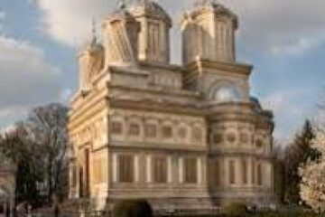 Pelerinaj istoric de Sfânta Maria: Mii de credincioși sunt așteptați la hramul Mănăstirii Curtea de Argeș