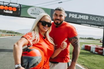 ”O nouă săptămână, o nouă serie”! Diseară, la 20:30, la Poftiți pe la noi – Poftiți la întrecere se marchează o nouă premieră: ”Niciodată n-am avut două familii”