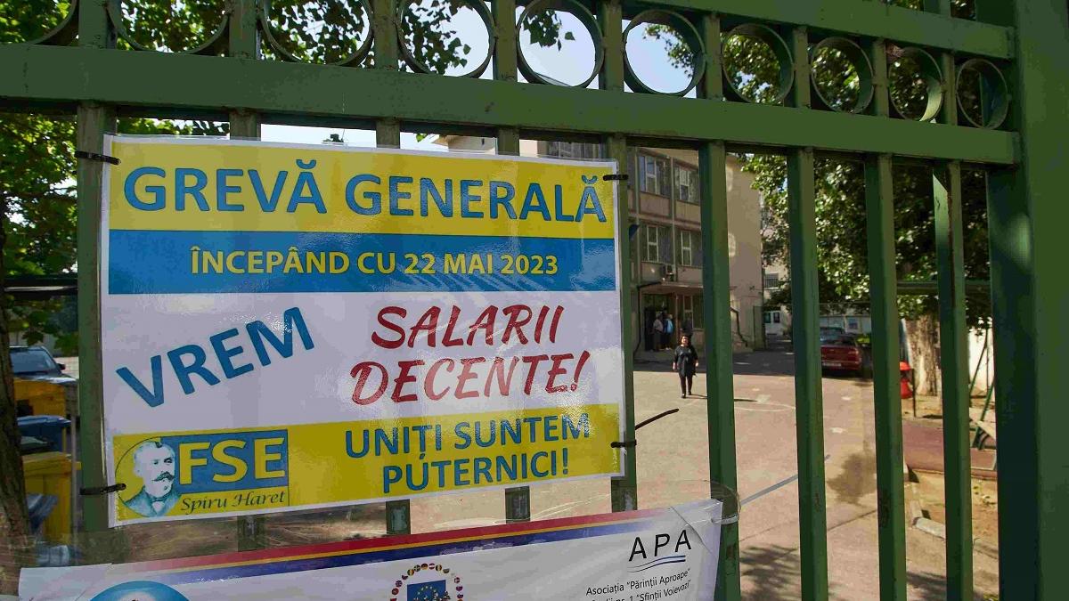 Profesorii cer salariile negociate în timpul grevei din 2023