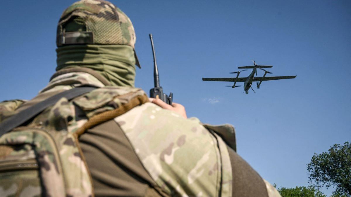 Fragmente de rachetă interceptoare și dronă, descoperite în zona Băleni-Cudalbi