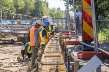 Peste 70 de kilometri de rețele subterane sunt refăcute odată cu liniile de tramvai din Capitală