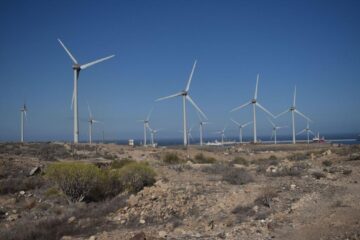Vântul schimbă radical situația energetică a României. România a trecut de la importuri masive la export de energie