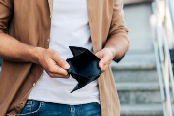 Vacanțele, un vis interzis: Peste 60% dintre români nu au bani pentru o săptămână de concediu