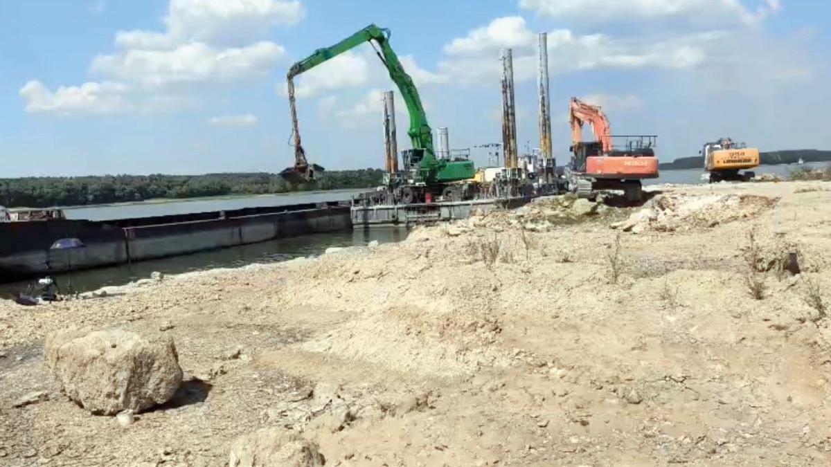 O nouă amânare. Cum vor fi scufundate cele patru barje care trebuie să ridice nivelul Dunării la Cernavodă. Operațiunea va avea loc vineri