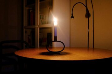 Vești bune pentru români: Nu mai stingem lumina și putem redeschide aerul condiționat