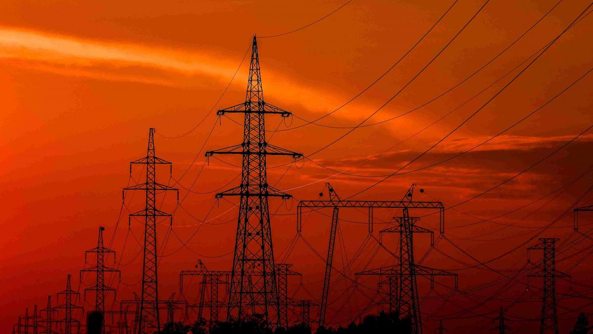 România, în Top 3 cele mai mari prețuri la energie cumpărată din disperare