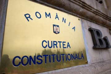 CCR decide soarta noii Legi a integrității. Mize politice și financiare pentru USR, PNL și Nicușor Dan