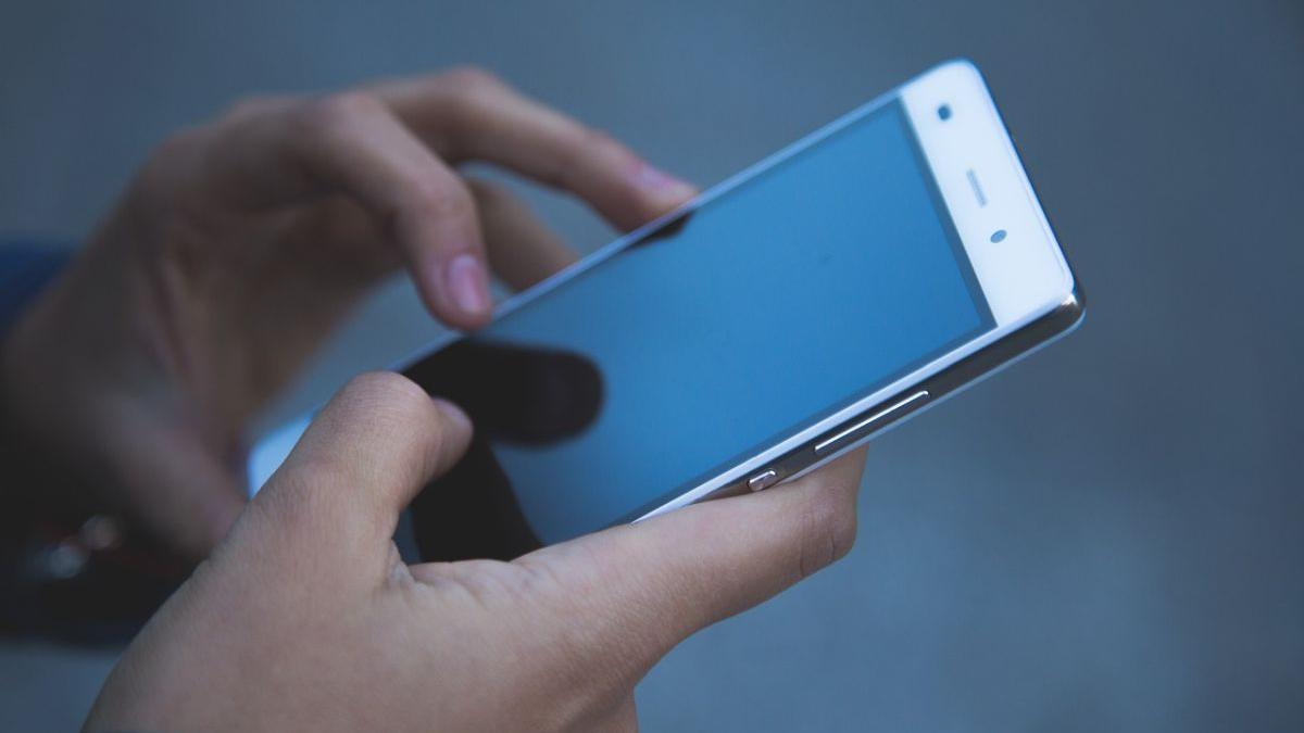 Digitalizare în educație: Actele de studii pot fi descărcate direct pe smartphone